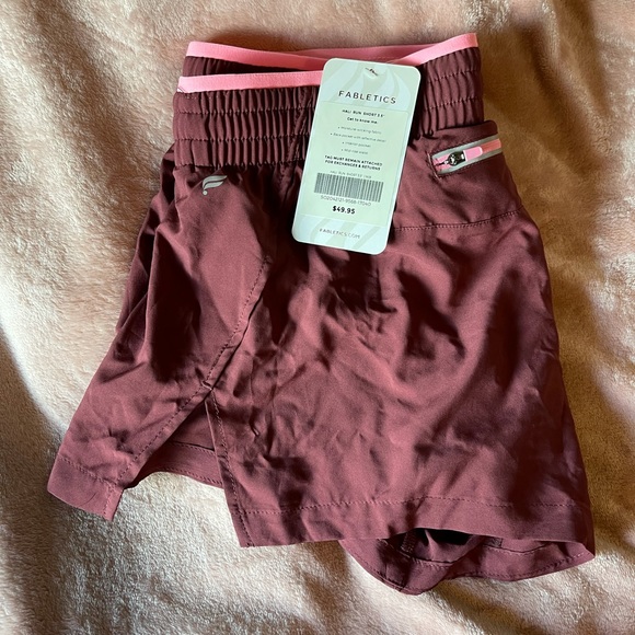NWT Fabletics Hali Run Short 3.5” M/8 🏃‍♀️ - Picture 2 of 4